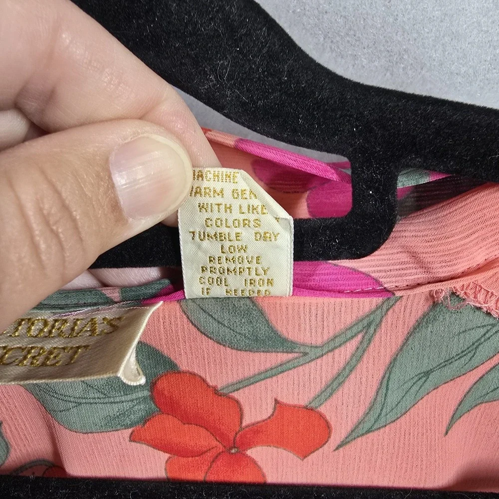 Victoria's Secret Coral Floral Satin Robe with Pink & Purple Blooms - Picture 5 of 5